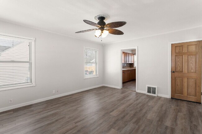 Foto del edificio - 724 Northwood Dr