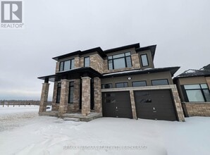 Building Photo - 10 Shoreview Dr