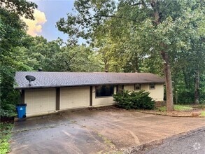 Building Photo - 19 Gore Ln
