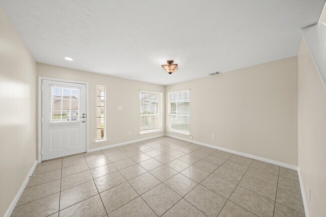 Foto del edificio - 3002 Palace Oaks Dr