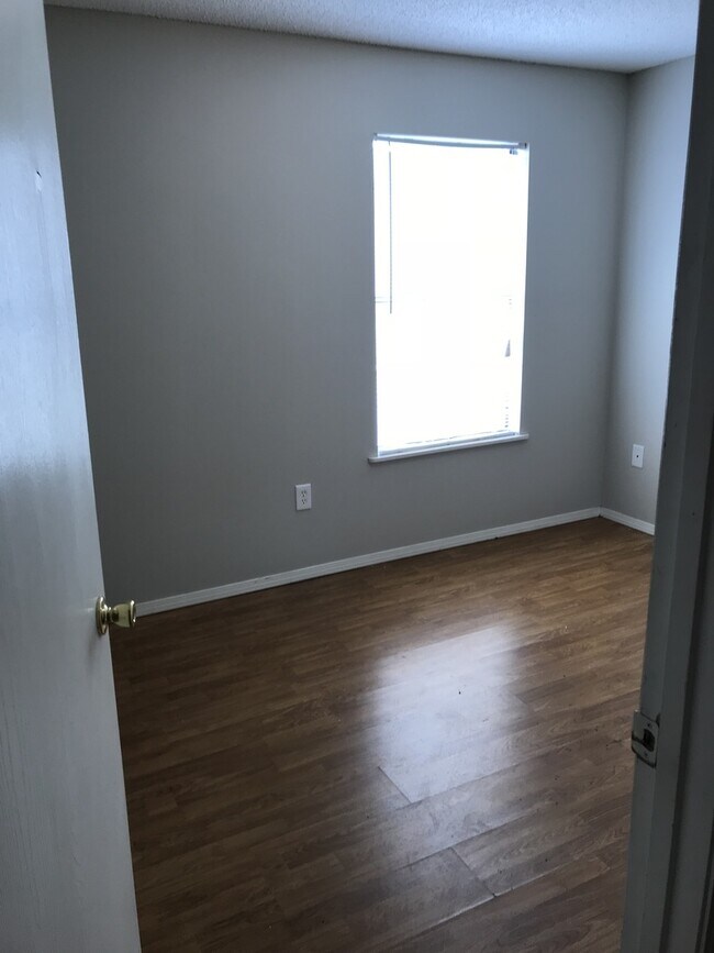 Foto del edificio - 924-926 N Oakland Avenue