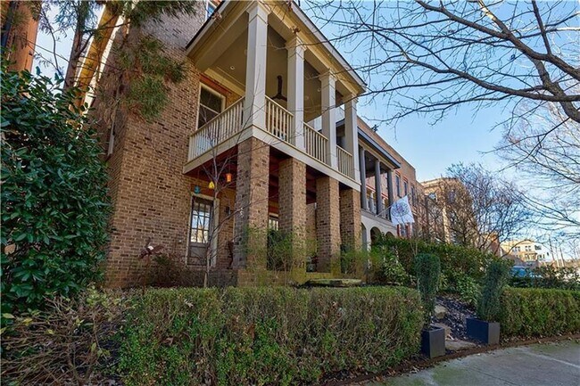 Foto del edificio - 921 Faith Ave SE