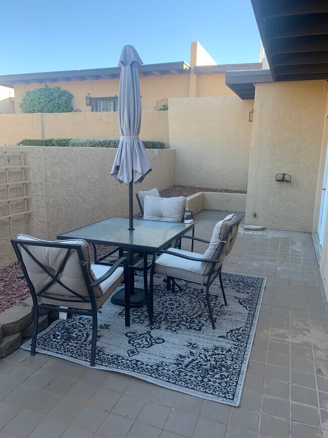 Foto del edificio - 8658 N Avenida Amatista