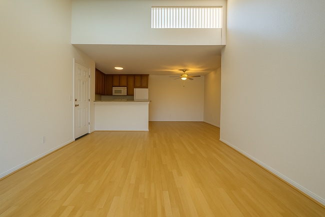 Building Photo - 3454 Castle Glen Dr