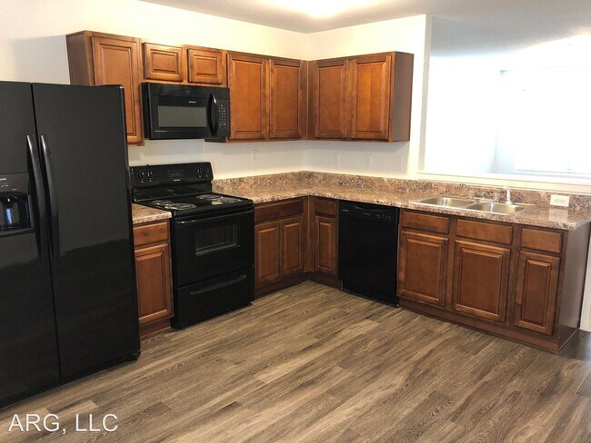 Building Photo - 3 br, 2 bath House - 3710 Churchill Drive