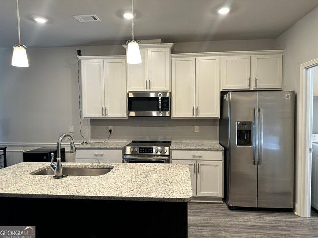 Foto del edificio - 1360 Sugar Glen Ct