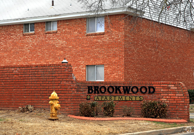 Foto del edificio - Brookwood Apartments