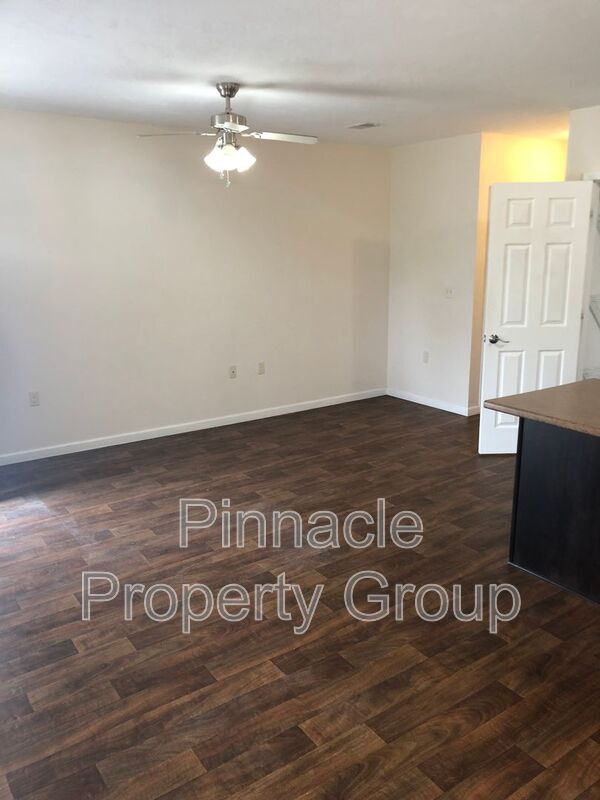 Foto del edificio - 7213 Maple Valley Rd