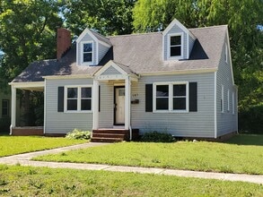 Building Photo - 187 W Lorengo Ave