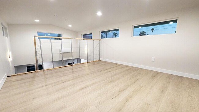 Foto del edificio - 3570-3574 45th St - 3572