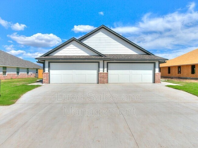 Building Photo - 10702 Lawson Pl