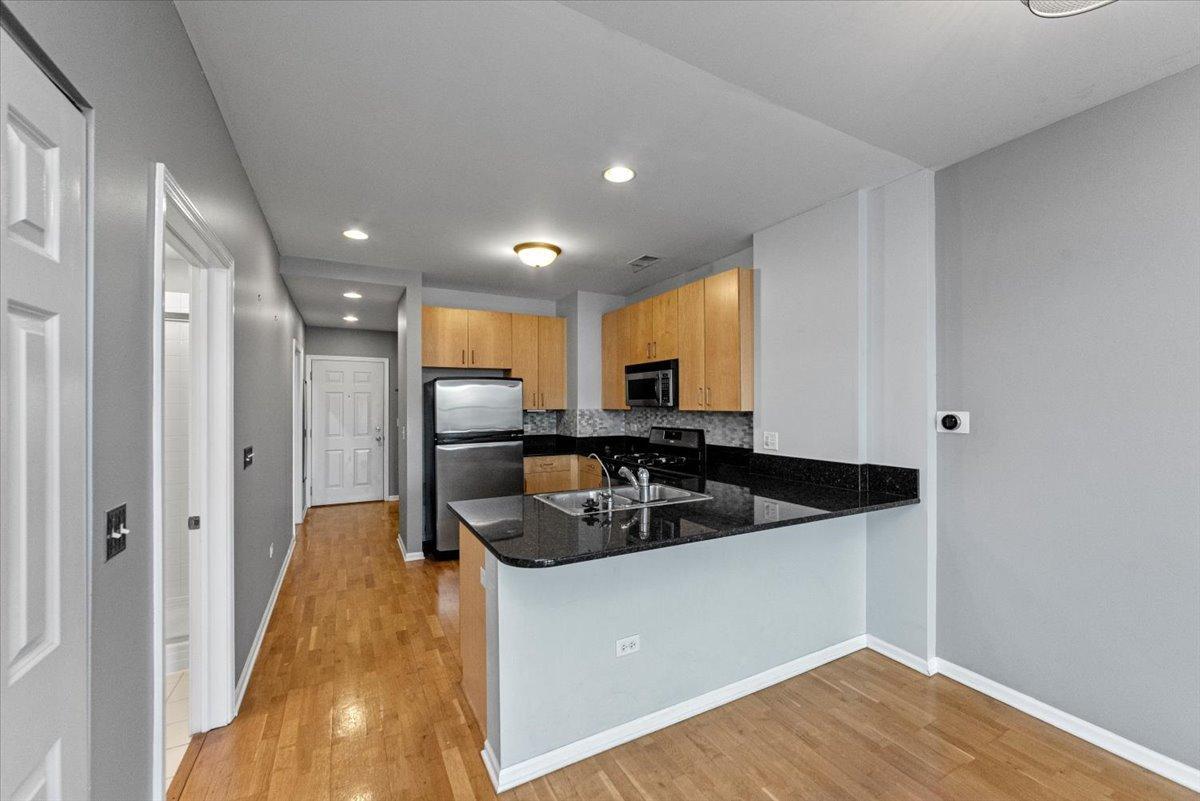 Foto principal - 2 bedroom in Chicago IL 60642