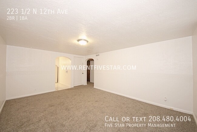Building Photo - 223 1/2 N 12th Ave-
