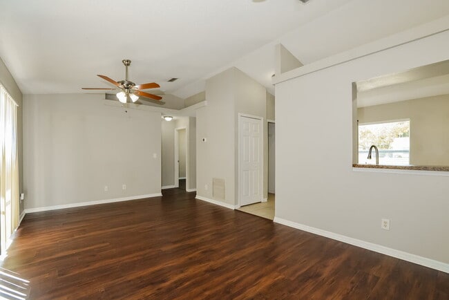 Building Photo - 12148 Woodglen Cir