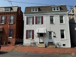 Building Photo - 911 Blunston St