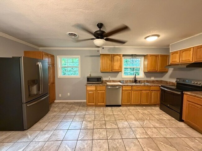 Foto del edificio - 4040 Lynncrest Dr NE
