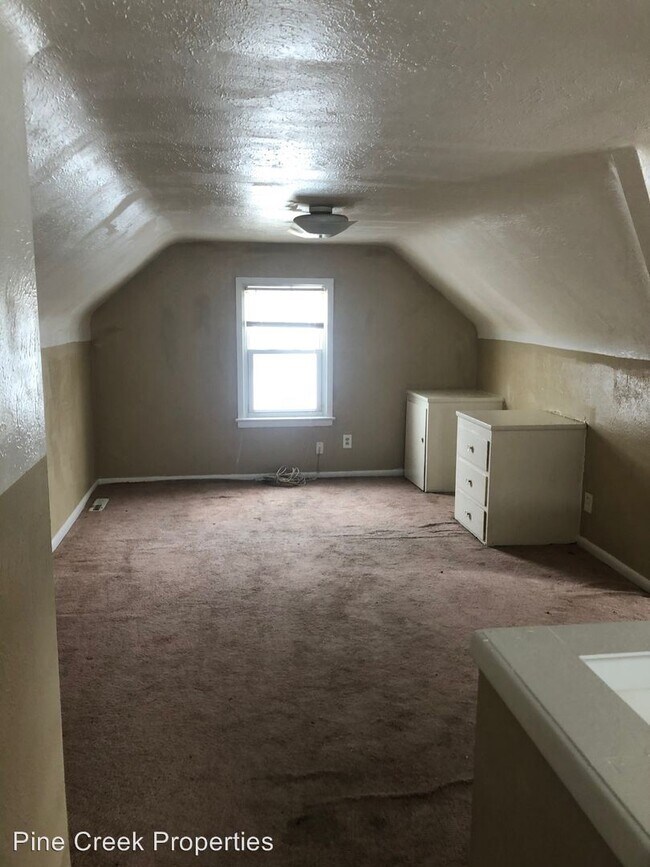 Building Photo - 3 br, 1 bath House - 5202 Thomas Ave