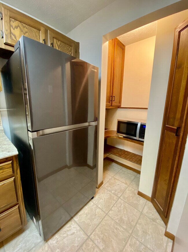 Foto del edificio - 30 Monmouth Dr