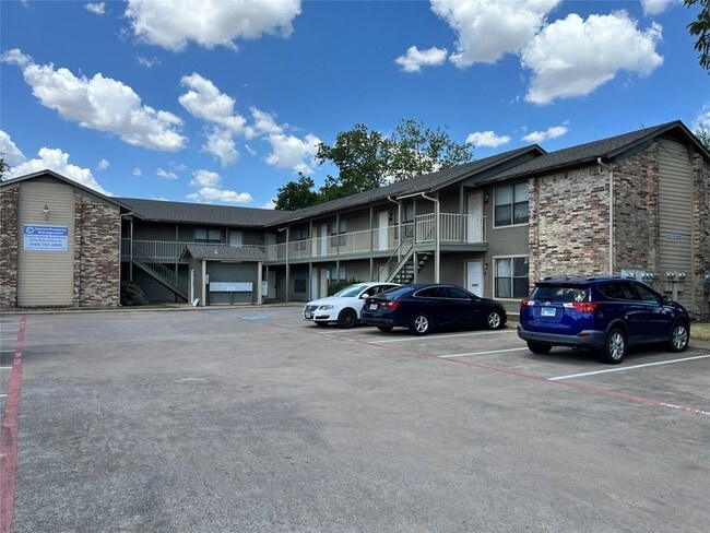 Photo - 2526 W Prairie St Apartment