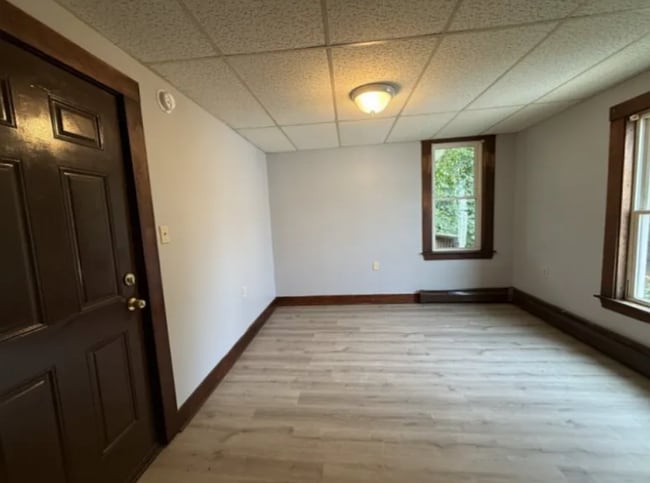 Building Photo - 323 Cumberland St