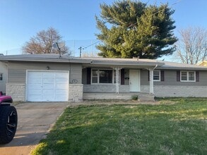 Building Photo - 1943 E Glenco St