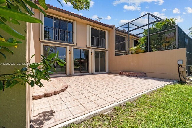 Building Photo - 3737 Alcantara Ave