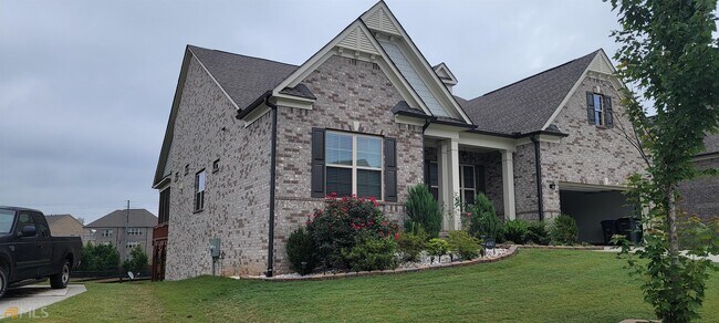 Foto del edificio - 4561 Woodward Walk Ln