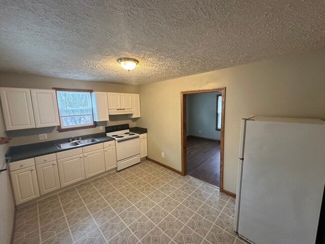 Building Photo - mcc320