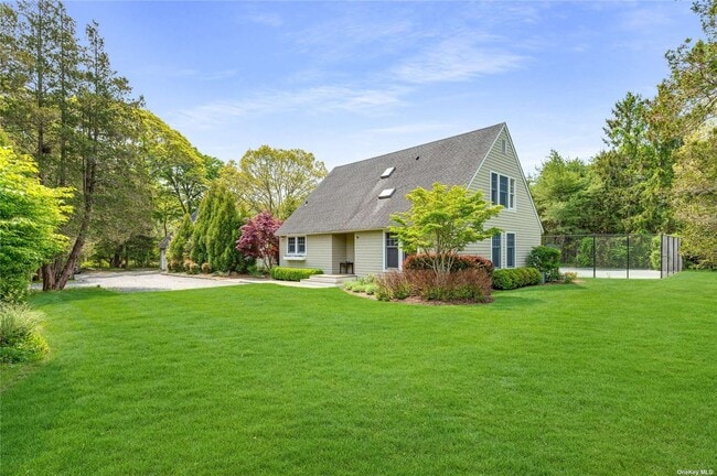 Building Photo - 117 Montauk Hwy