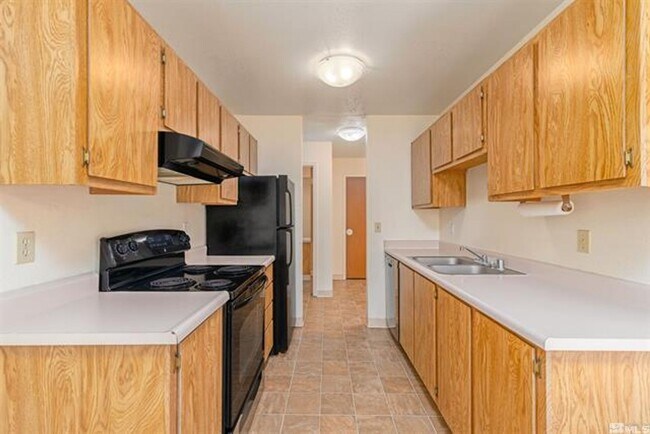 Foto del edificio - Great 1 bedroom condo just off Clear Acre Lane