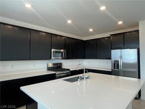 Building Photo - 6841 Chargehand Ave