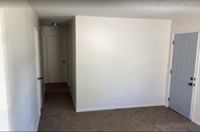 Foto del edificio - Month to Month