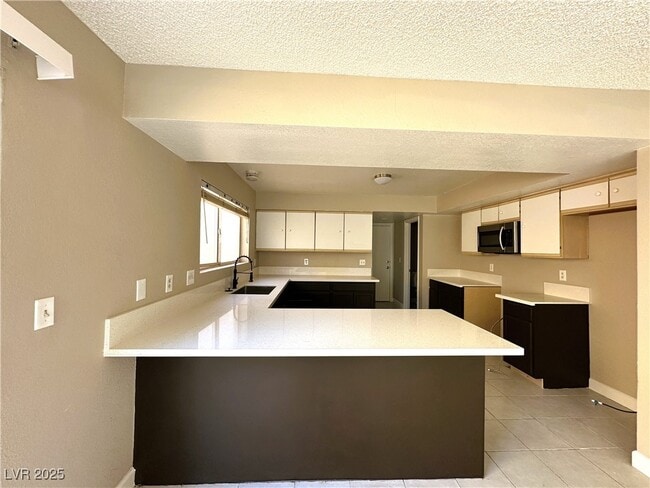 Building Photo - 120 Clifton Heights Dr