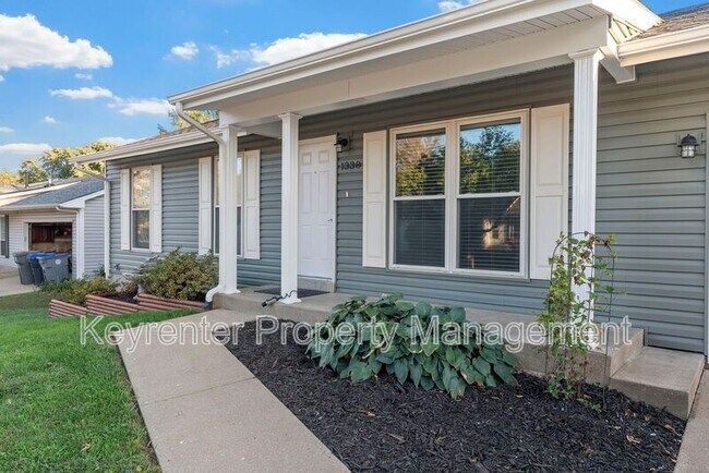 Building Photo - 1338 Manuka Dr