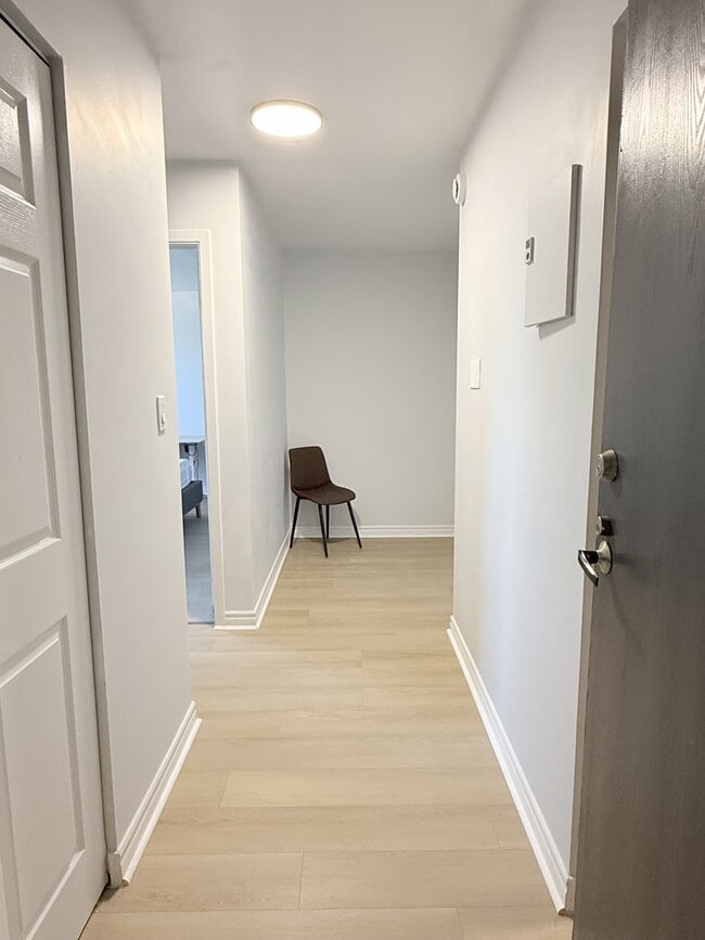 Photo du bâtiment - 1980 Wyandotte St W