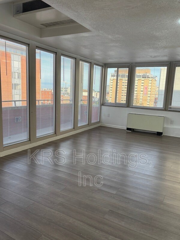 Building Photo - 311 W Franklin St