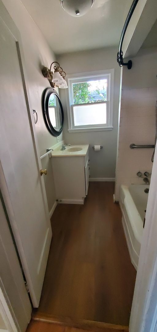 Foto del edificio - Charming Exeter home coming soon