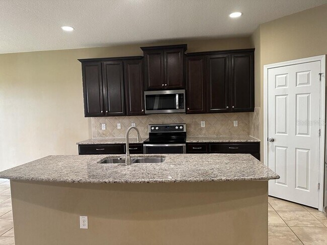 Foto del edificio - 3034 Winglewood Cir