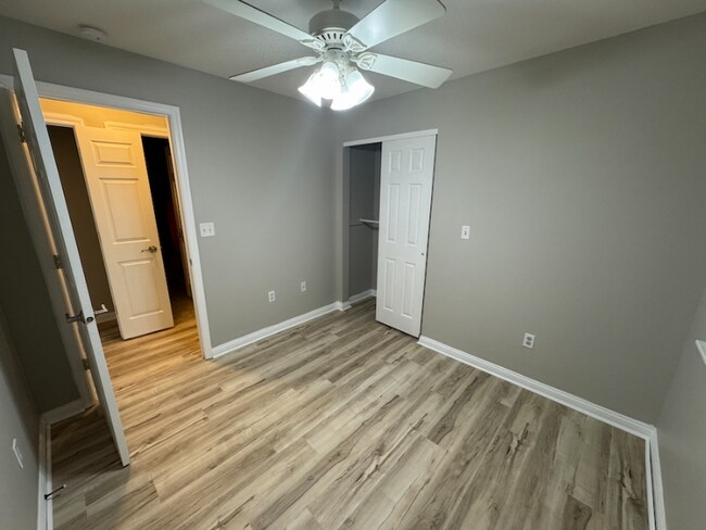 Foto del edificio - 226 Elizabeth Ave