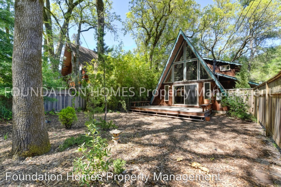 Primary Photo - 3 br, 2 bath House - 182 CANYON ROAD