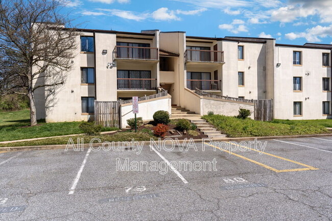 Building Photo - 10122 Campus Way S
