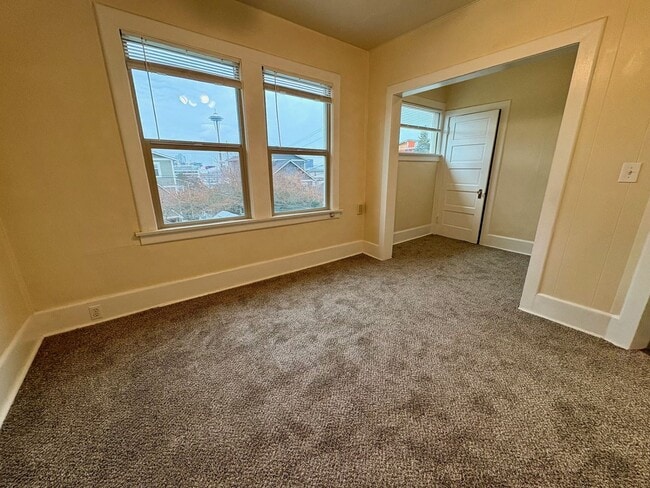 Foto del edificio - 556 Ward St