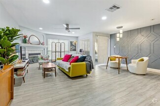 Building Photo - 8051 Bay Branch Dr