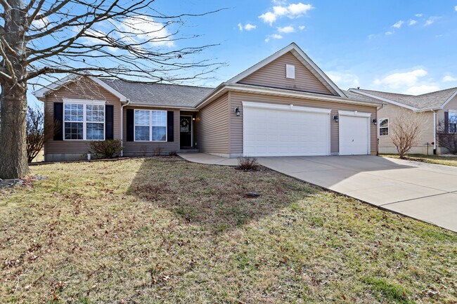 Building Photo - 814 Cone Flower Dr