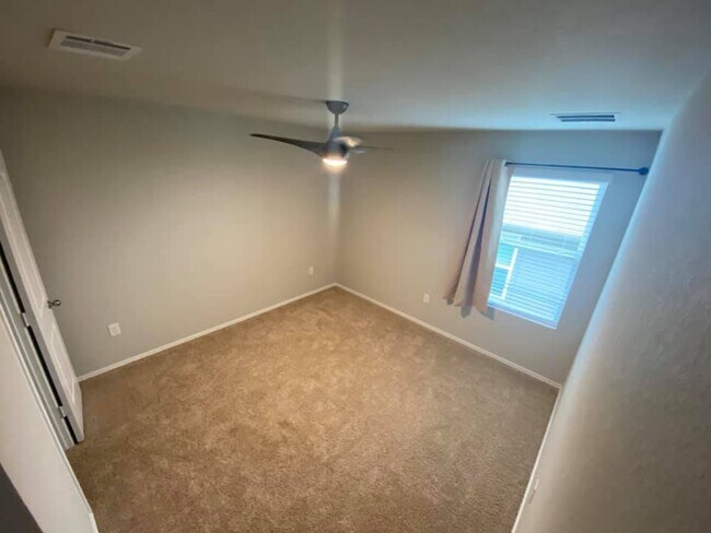 Building Photo - 6021 Roderick Dr