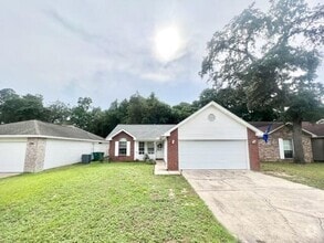 Building Photo - 132 Wright Cir