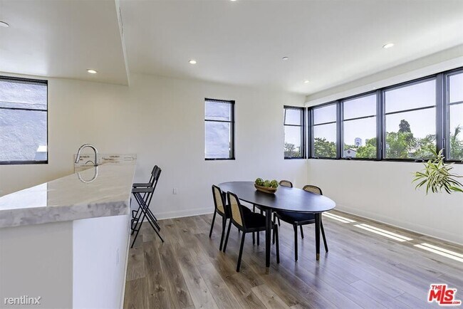 Building Photo - 3 br, 3 bath Condo - 859 S Lucerne Blvd Ap...