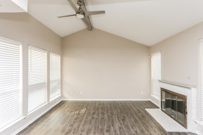 Foto del edificio - 8707 N Normandale St
