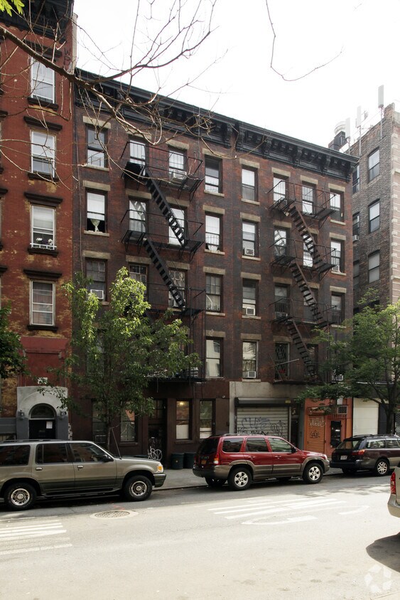 Foto del edificio - 231-233 E 4th St