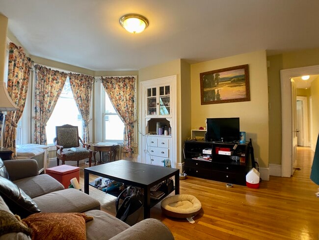 Building Photo - 271 Highland Ave
